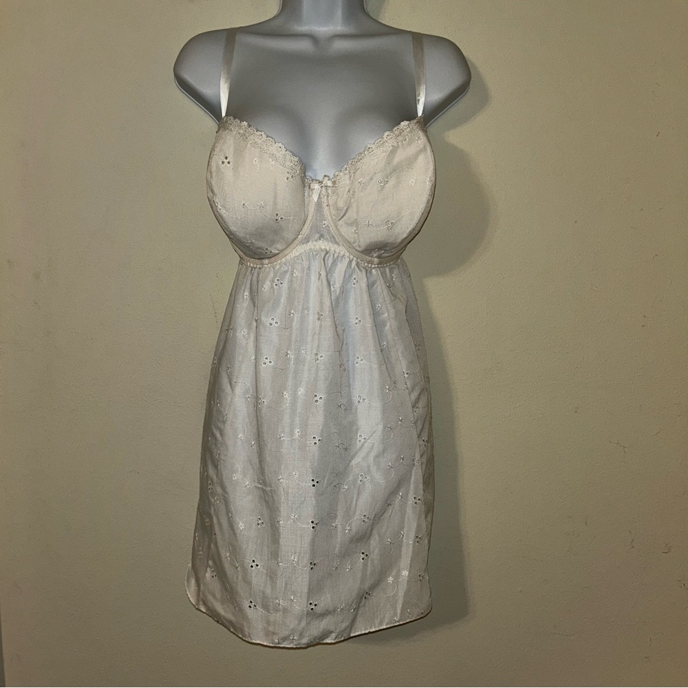 Cacique White Top with Lace and Built-In Underwire Bra